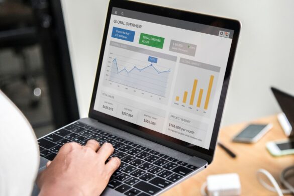 Kampanie Google Ads – dlaczego agencja osiąga lepszy ROAS?