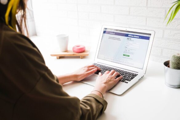 Prowadzenie fanpage’a. Czy warto oddać social media agencji?